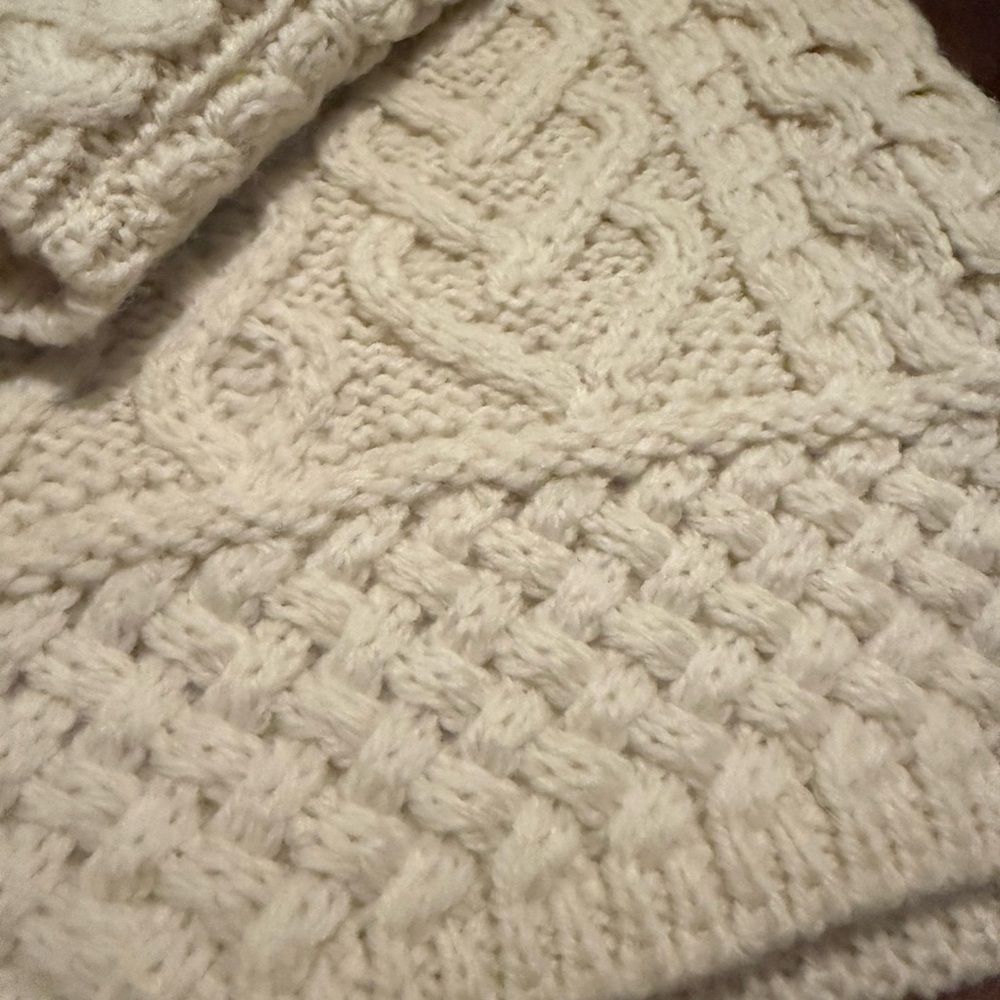 Aran Mor Merino Wool Cable knit Sweater - Picture 3 of 7